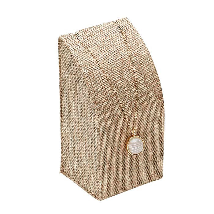 Kurvet halskjedeutstilling i jute