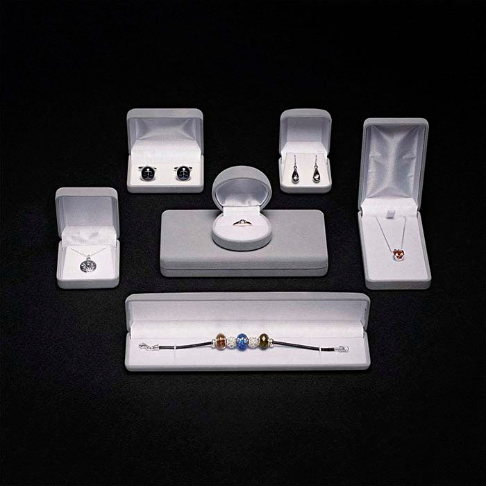 Flocked Velour Round Ring Gift Box