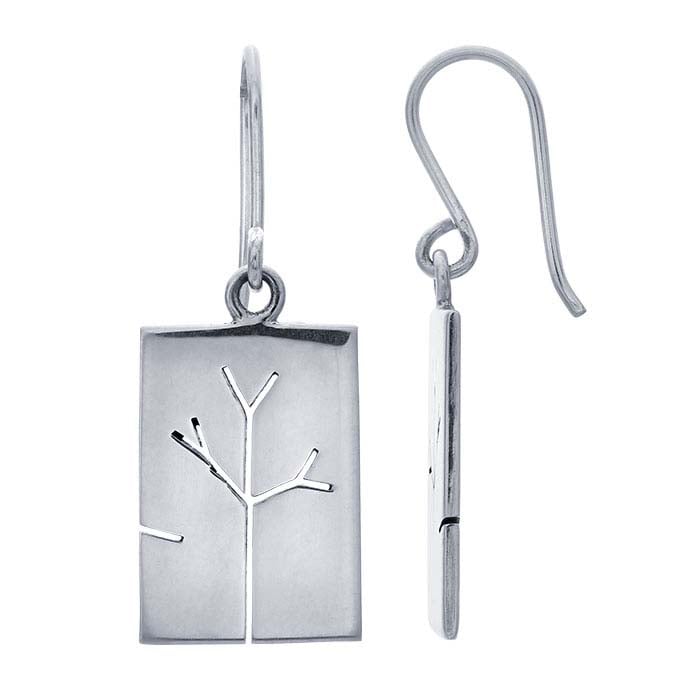 ツリーの切り抜きがあるスターリングシルバーのイヤリング