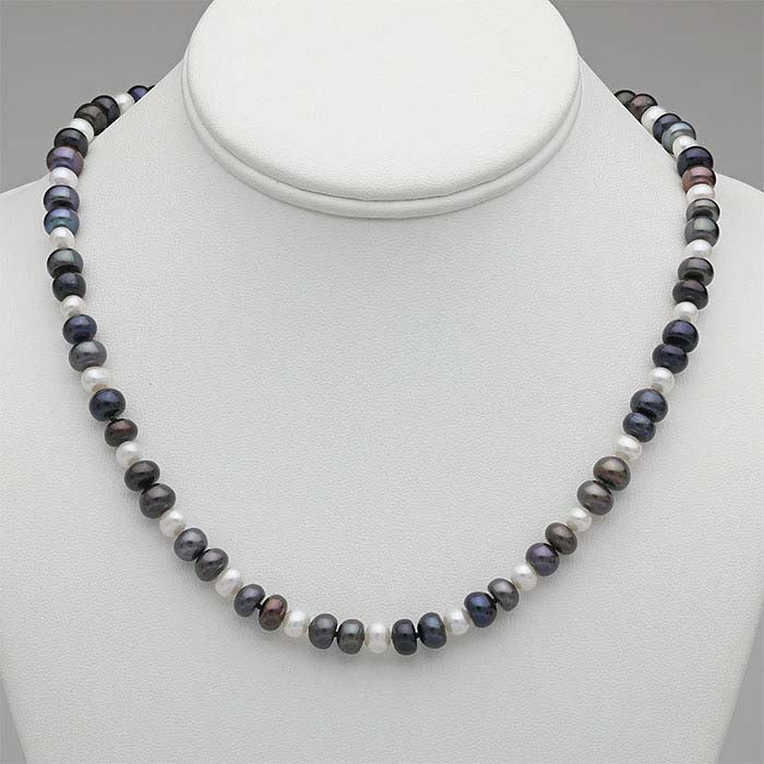 Kultivuotas 7– nugaros ir baltųjų perlų vėrinys