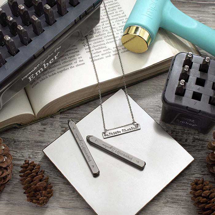 סט חותמות עיצוב ImpressArt® , מספרים Ember , תווים בגודל 2.5 מ"מ