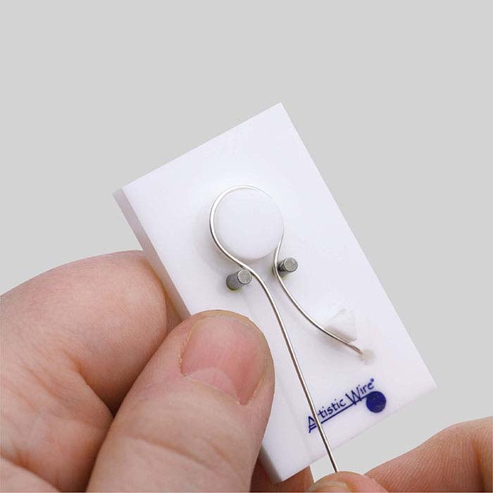 أداة تشكيل أسلاك الأذن Q-Mark من Artistic Wire® Findings Forms™