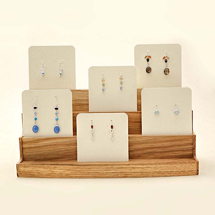 Karta do kolczyków z nadrukiem w kolorze kości słoniowej, do przekłuwanych lub na klipsy