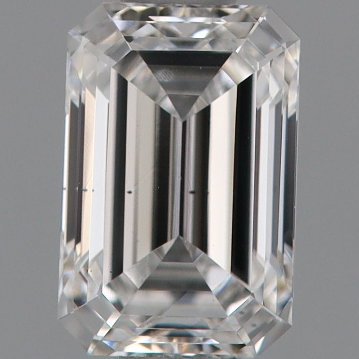 Laboratoriedyrket diamant 0,57 ct, smaragdslipt, E, VS2