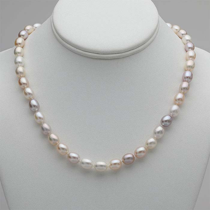 عقد لؤلؤ بيضاوي طبيعي 7.5–