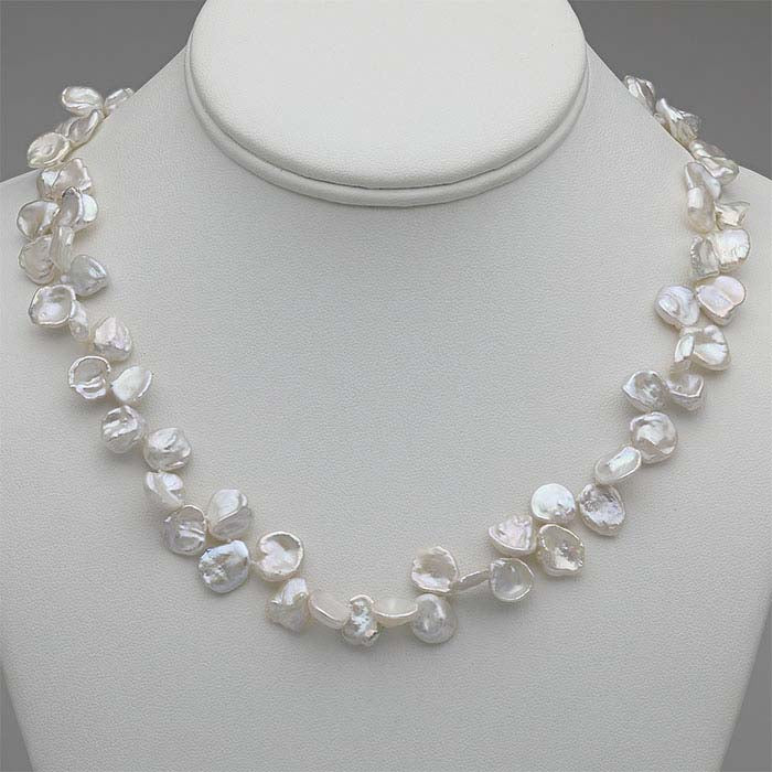 שרשרת פנינים קשי לבנות טבעיות בקוטר 6 מ"מ עם חור ארוך